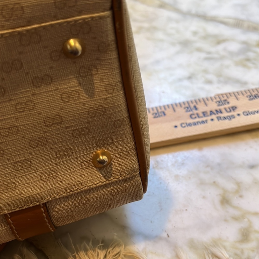 Authentic Gucci Handbag and Makeup Bag - Picture 9 of 12